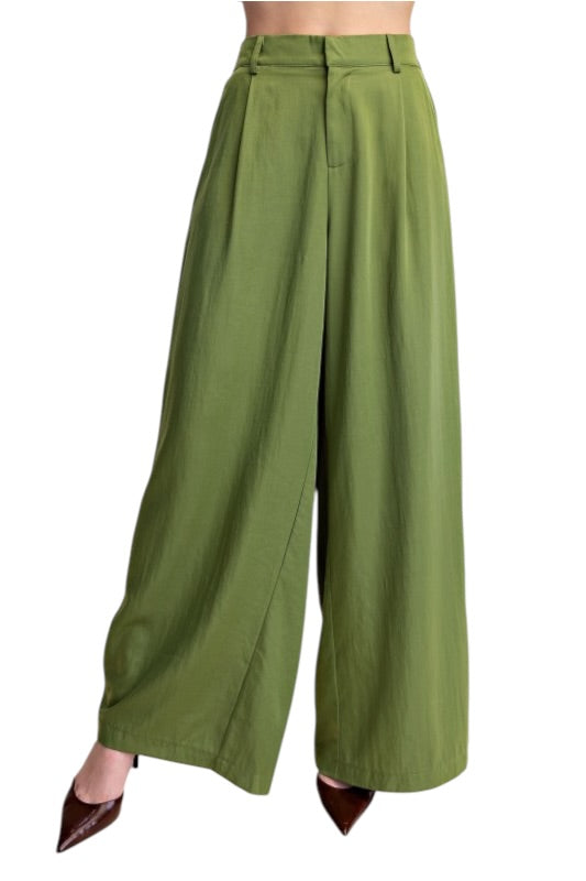 Tailored Wide Leg Pant in Olive