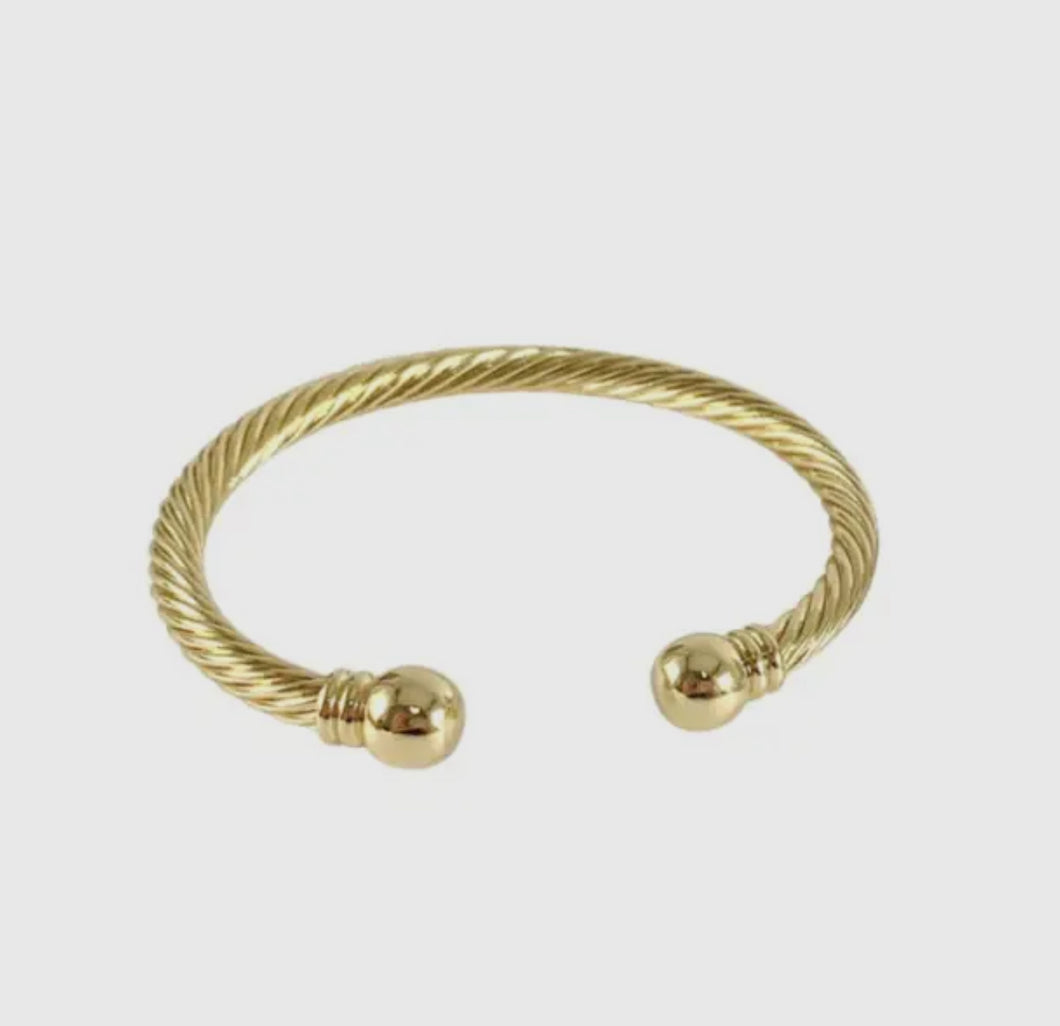 Cable Cuff in Silver or Gold