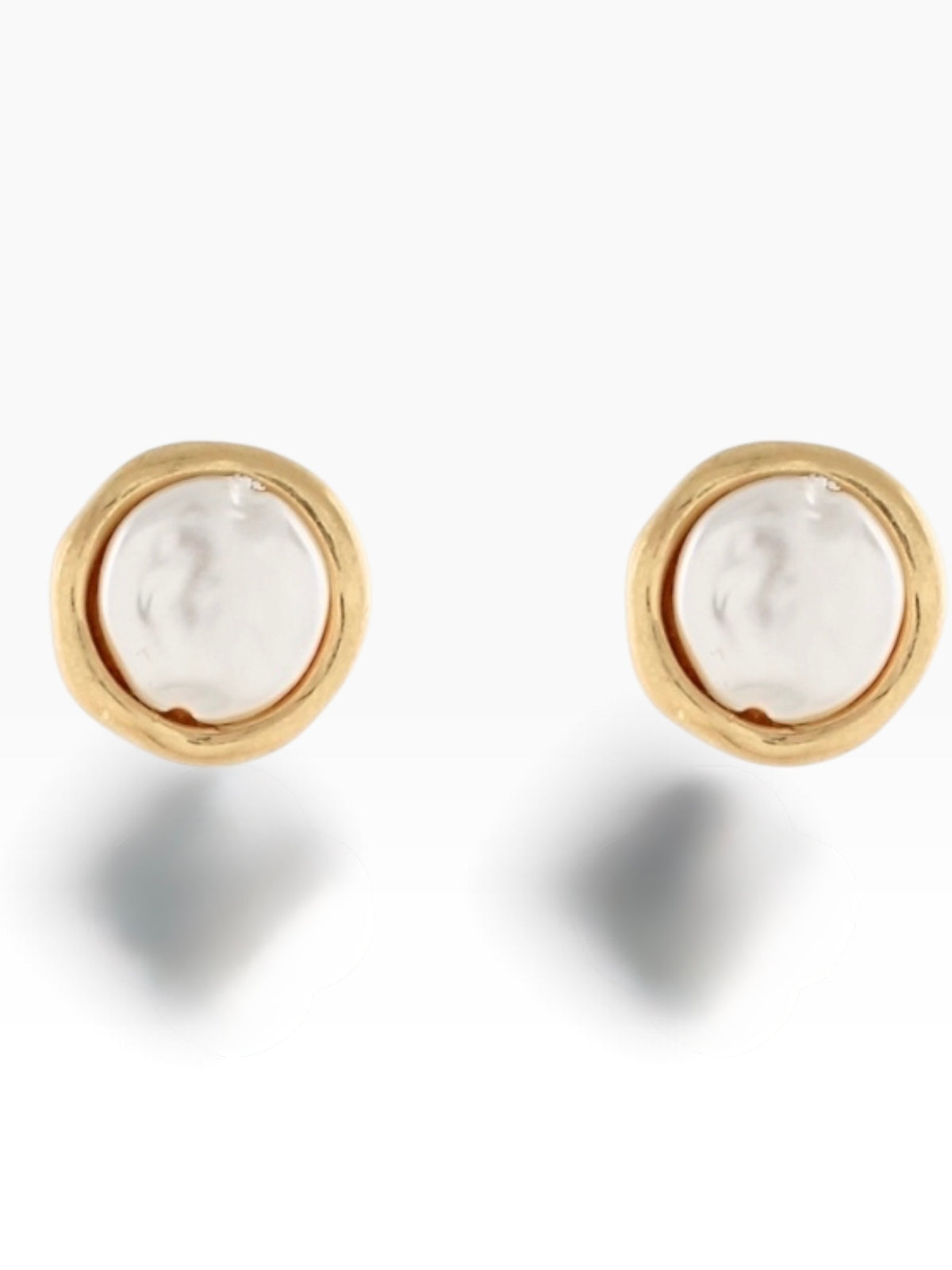 Pearl & Gold Stud