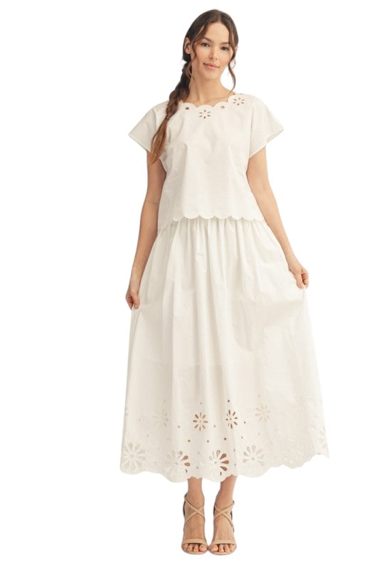 Scallop Eyelet Set- 2 Colors
