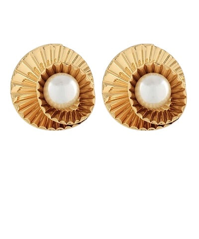 Pearl & Ribbed Gold Stud